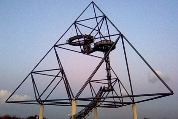 Tetrahedron in Bottrop