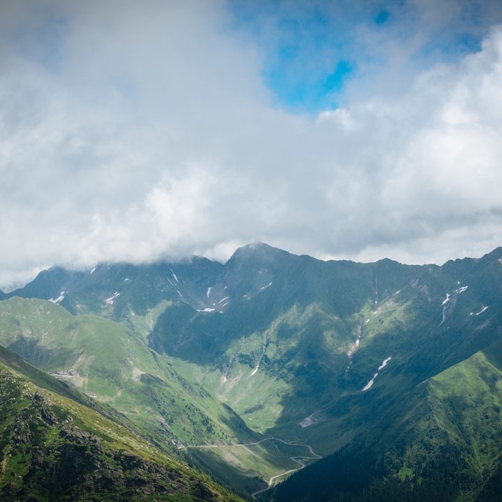The mountains around River Argeș.